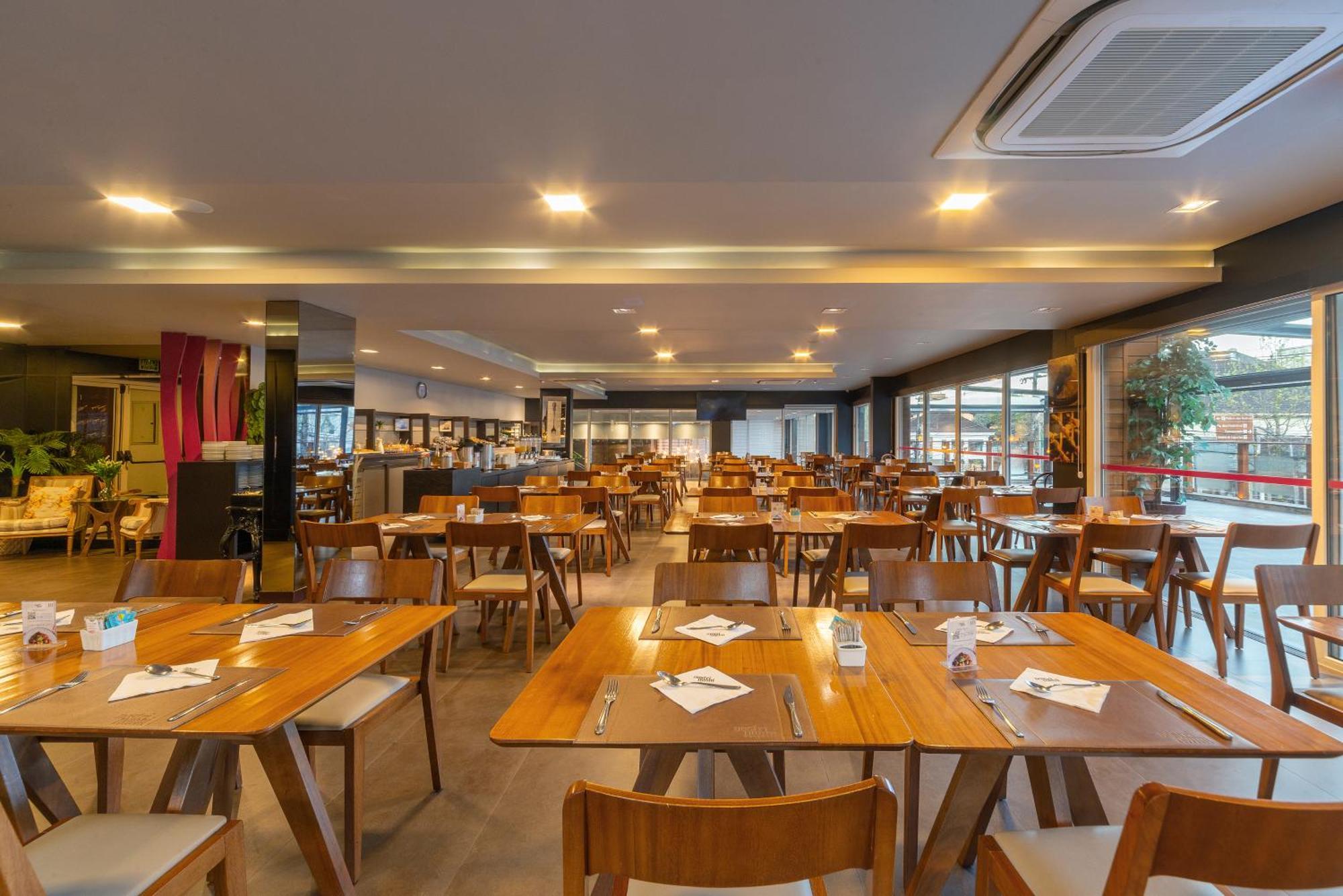 Hotel Laghetto Stilo Borges Γκραμάντο Εξωτερικό φωτογραφία The interior of the restaurant