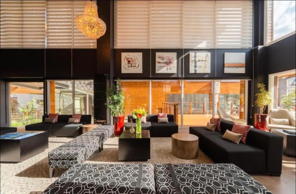 Hotel Laghetto Stilo Borges Γκραμάντο Εξωτερικό φωτογραφία The lobby of the hotel